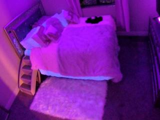 voyeurcam-kiki-klout-02